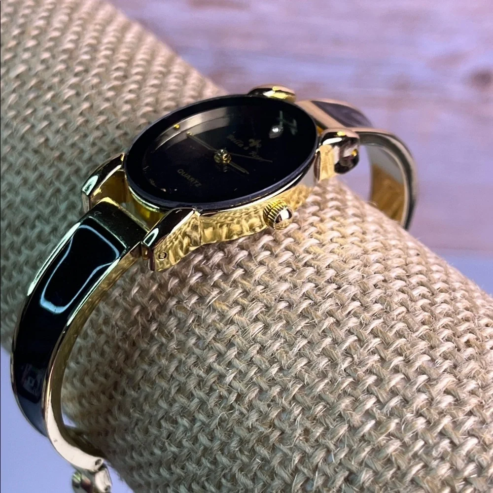 Bella & Rose Gold and Black Quartz Watch Not tested